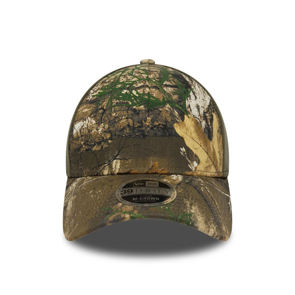 New Era Realtree Edge Camo 39THIRTY M-Crown A-Frame Stretch Fit Cap, front view showing a camo pattern with green and brown tones across the structured crown, a matching camo visor, and a 39THIRTY size sticker centred on the visor.