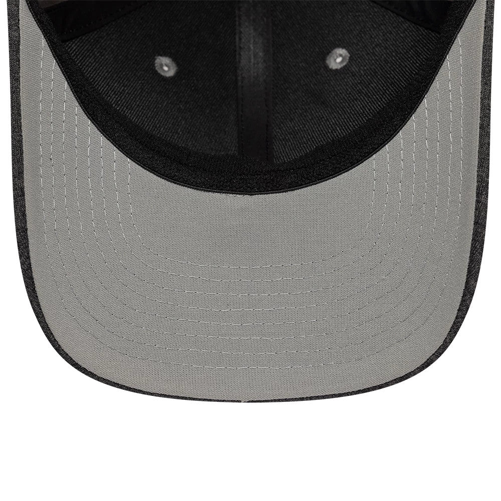 Pictured is this New Era 2 Tone 39SEVENTY Stretch Fit cap in grey. 7