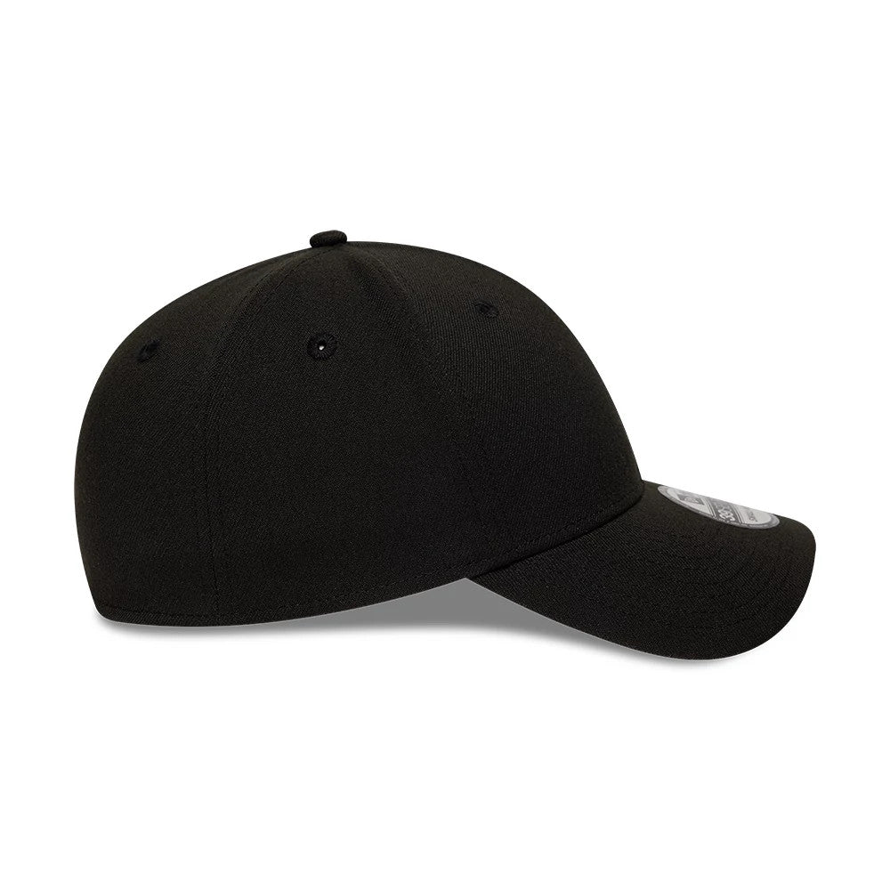 Pictured is this New Era Mono 39SEVENTY Stretch Fit cap in black. 7