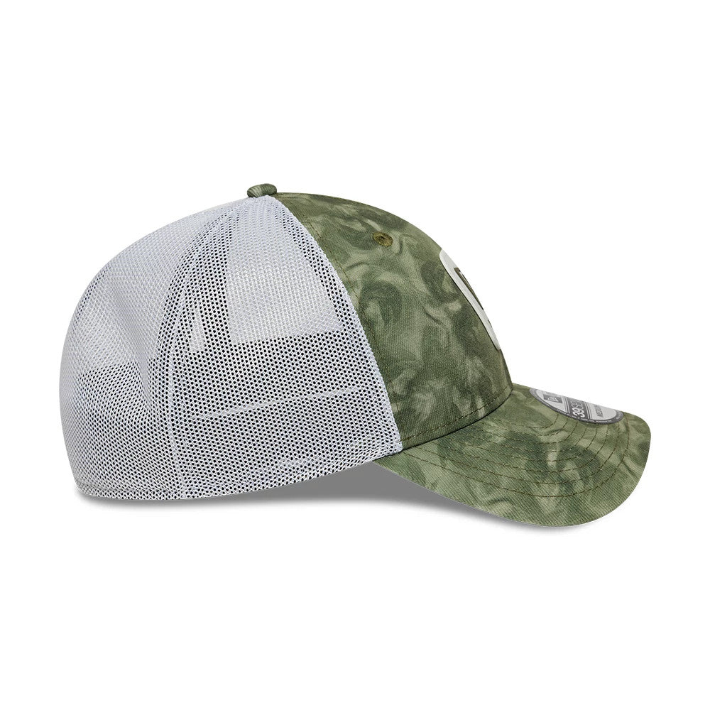 Pictured is this New Era Floral 39SEVENTY Stretch Fit cap in green. 7