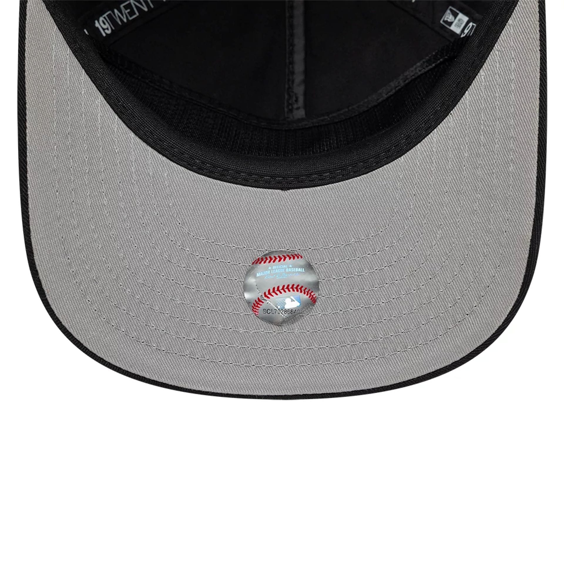 Pictured is this MLB Championship San Francisco Giants 19TWENTY cap in black. 2