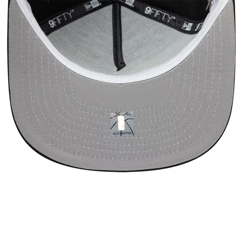 Chicago Bulls NBA Hardwood Classic Black New Era 9FIFTY A-Frame Snapback Adjustable Cap, inside view showing the grey undervisor with a centre sticker, black taping with white 9FIFTY branding, and a contrasting white sweatband around the crown.