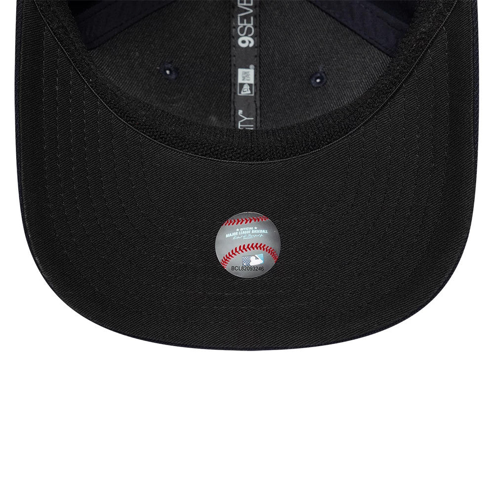 Pictured is this MLB Player Replica New York Yankees 9SEVENTY Stretch Snap cap in navy. 7