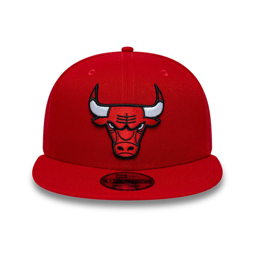 Pictured is this NBA Chicago Bulls 9FIFTY Snapback cap in red. 2