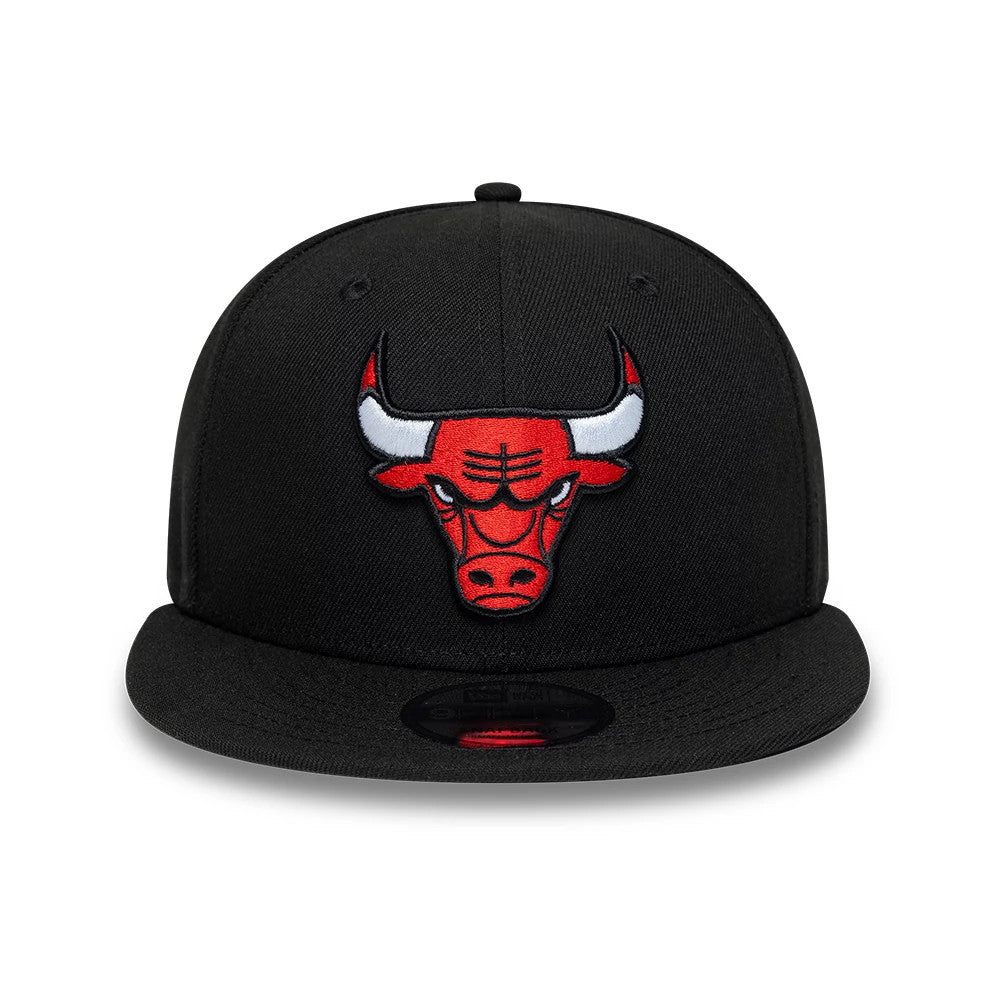 Pictured is this NBA Chicago Bulls Core 9FIFTY Snapback cap in black. 2