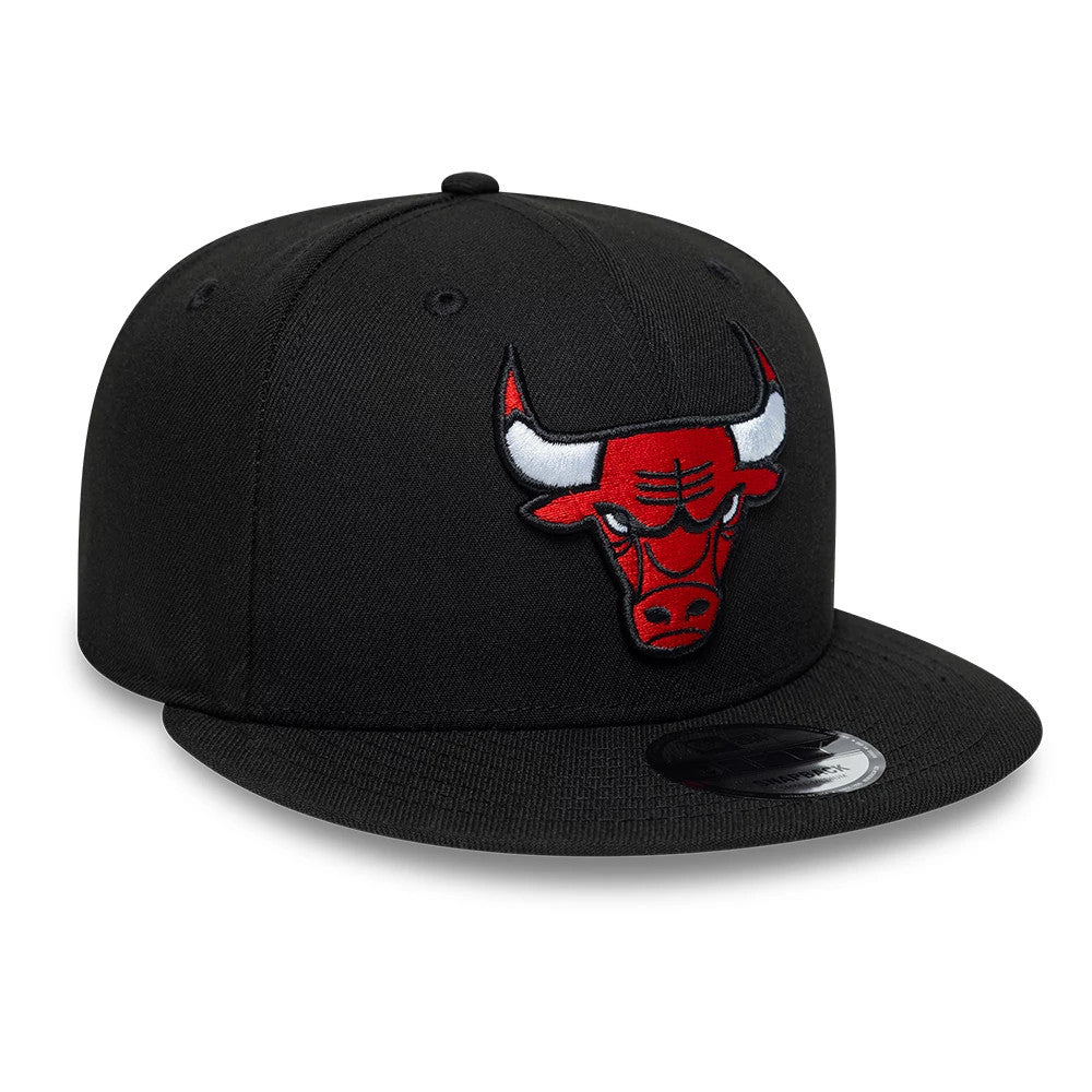 Pictured is this NBA Chicago Bulls Core 9FIFTY Snapback cap in black. 3