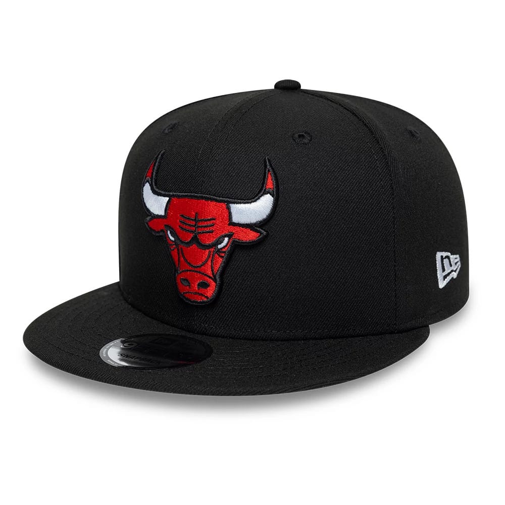 Pictured is this NBA Chicago Bulls Core 9FIFTY Snapback cap in black. 1