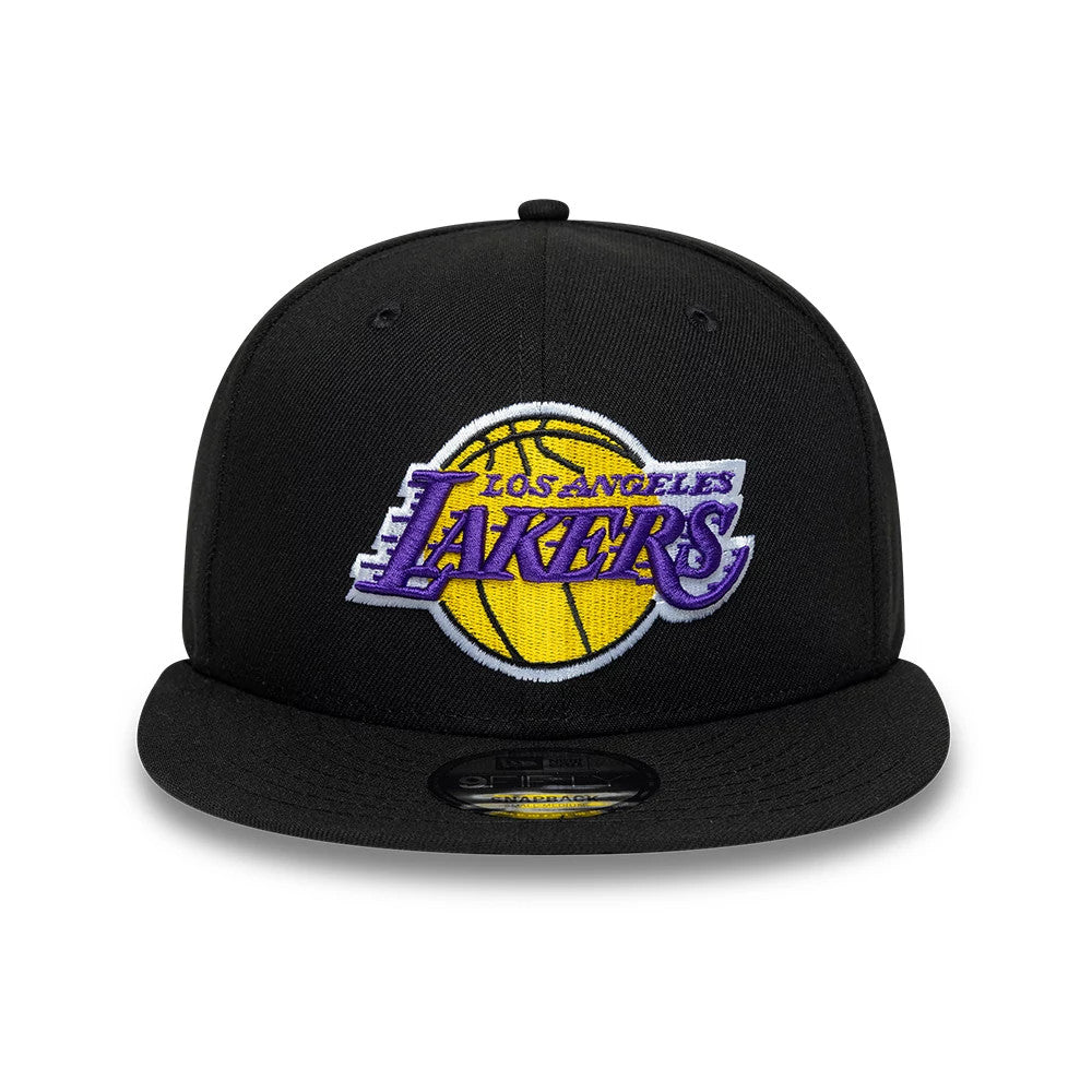 Pictured is this NBA Core LA Lakers 9FIFTY Snapback cap in black. 2