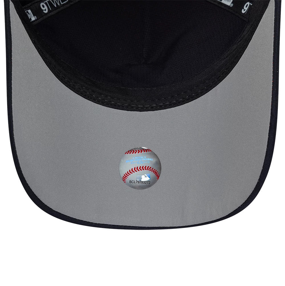 Pictured is this MLB Panel New York Yankees 9TWENTY A-Frame cap in navy. 2