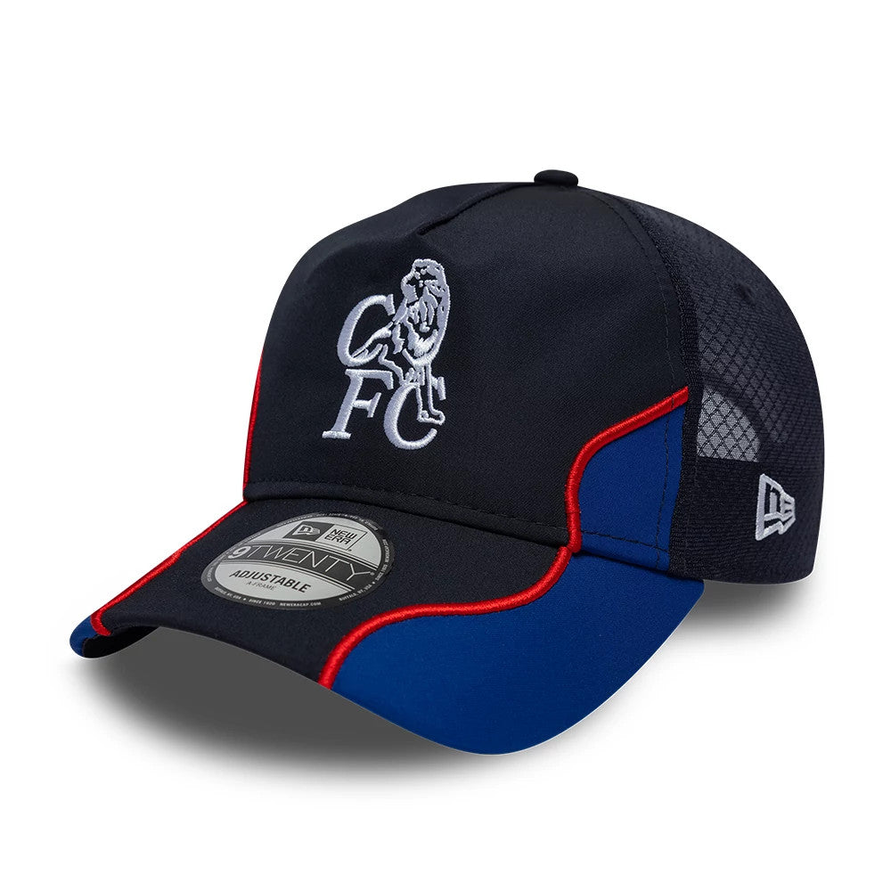 Pictured is this Retro Goal Keeper Chelsea FC Lion Crest 9TWENTY A-Frame cap in navy. 1
