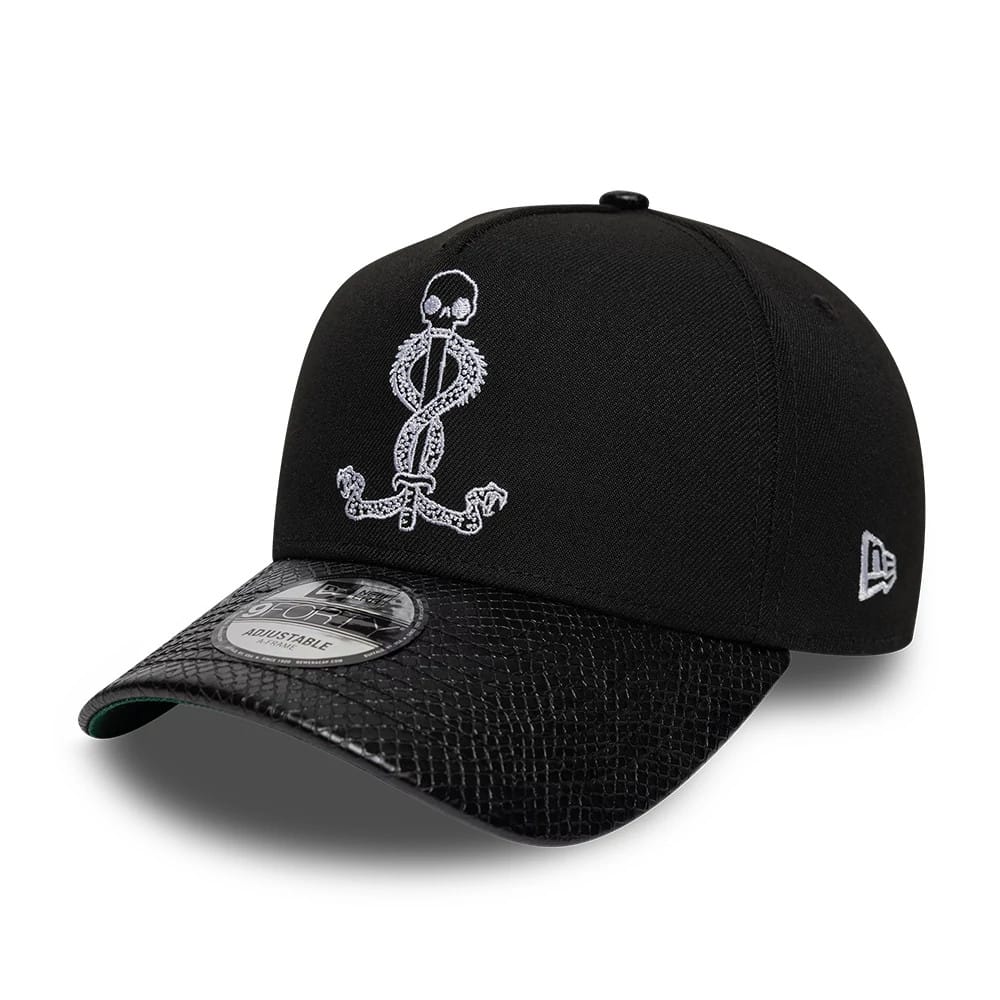 Pictured is this Harry Potter Slytherin 9FORTY A-Frame cap in black. 4