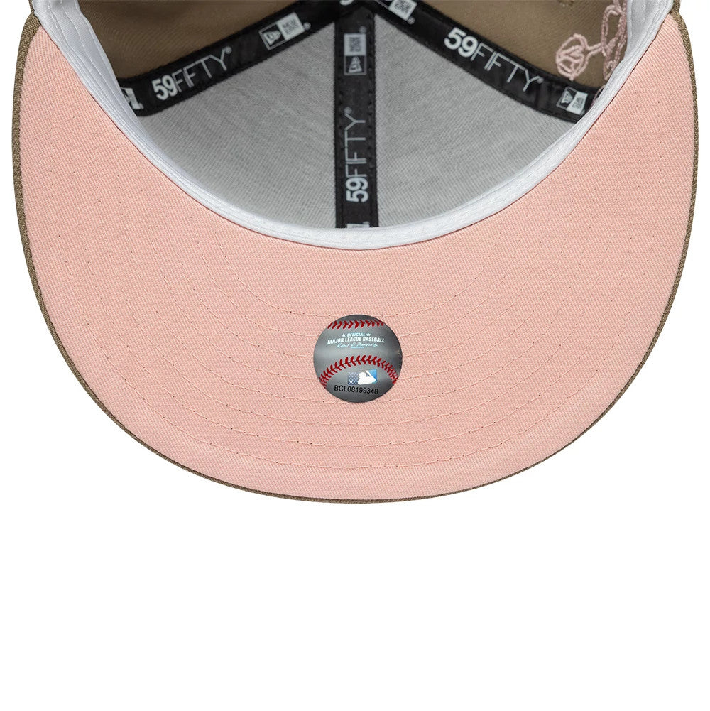 Pictured is this MLB Floral Outline Chicago White Sox 59FIFTY Fitted cap in beige. 2