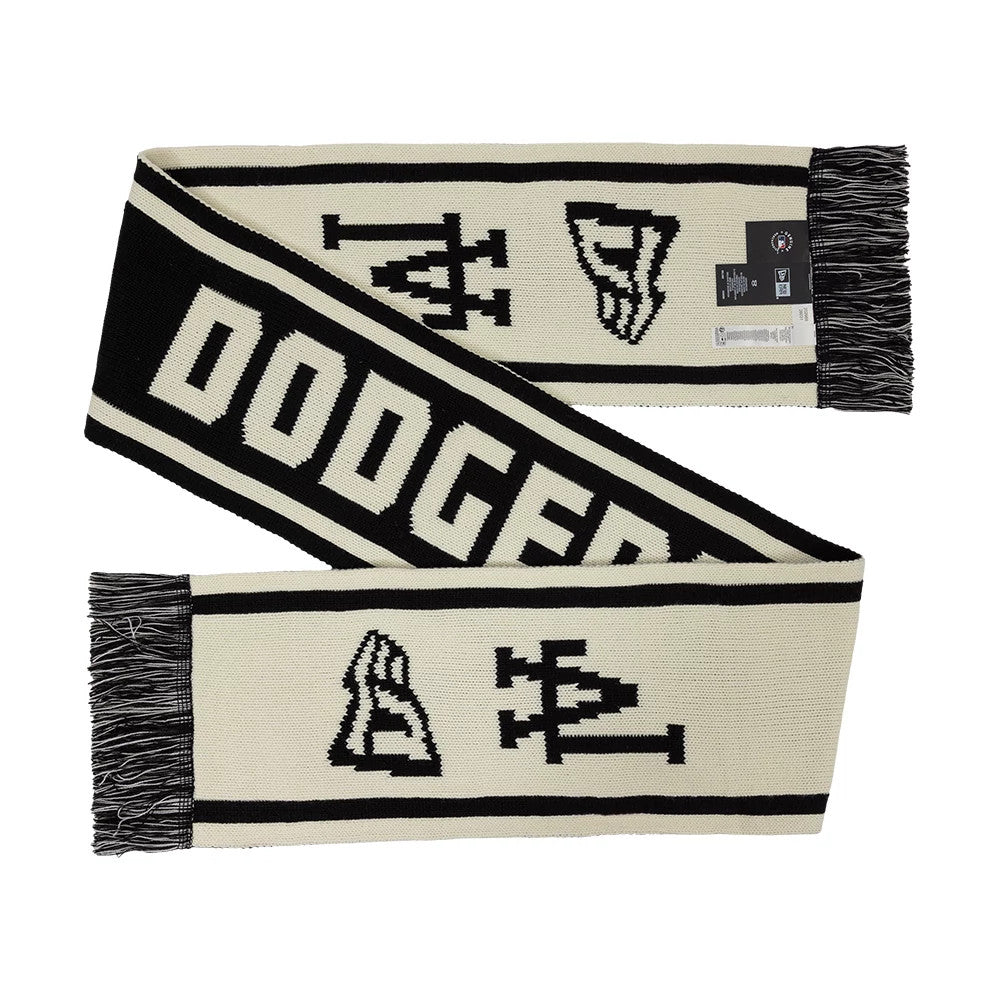 Pictured is this MLB Chunky Team LA Dodgers Scarf in black. 2