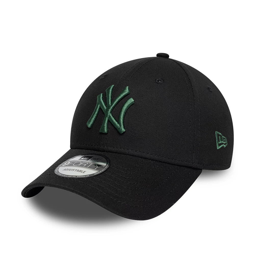 Pictured is this MLB League Essential New York Yankees 9FORTY cap in black. 1