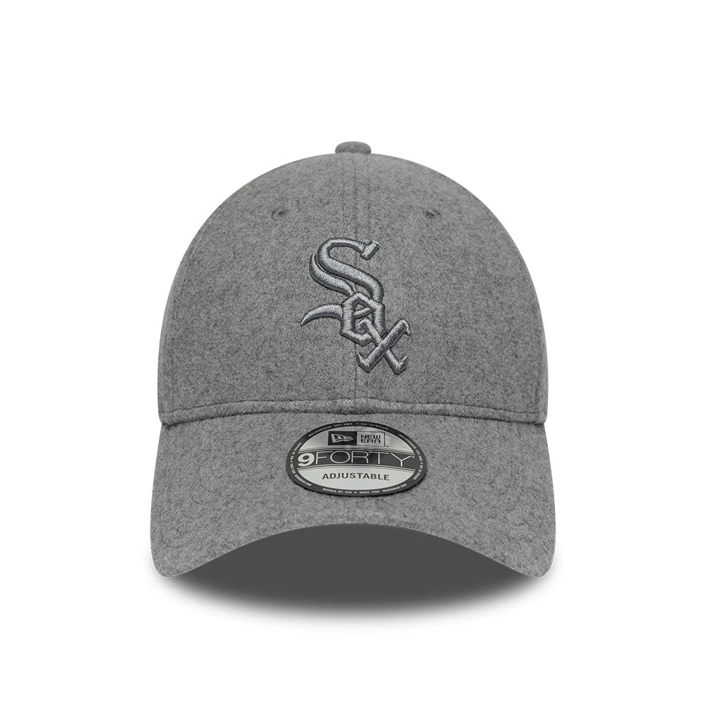 Chicago White Sox MLB Winter Grey New Era 9FORTY Adjustable Cap, front view showing the raised embroidered Sox logo in a matching grey on the structured grey crown, complemented by a curved visor with a 9FORTY size sticker.