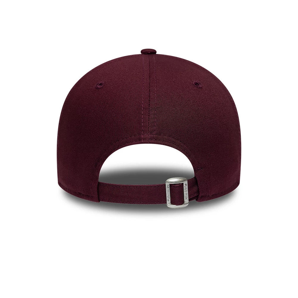 New York Yankees MLB Team Outline Dark Purple New Era 9FORTY Adjustable Cap, rear view showing a curved visor, an embroidered eyelet on each panel, and a matching dark purple strap with a buckle closure for size adjustment.