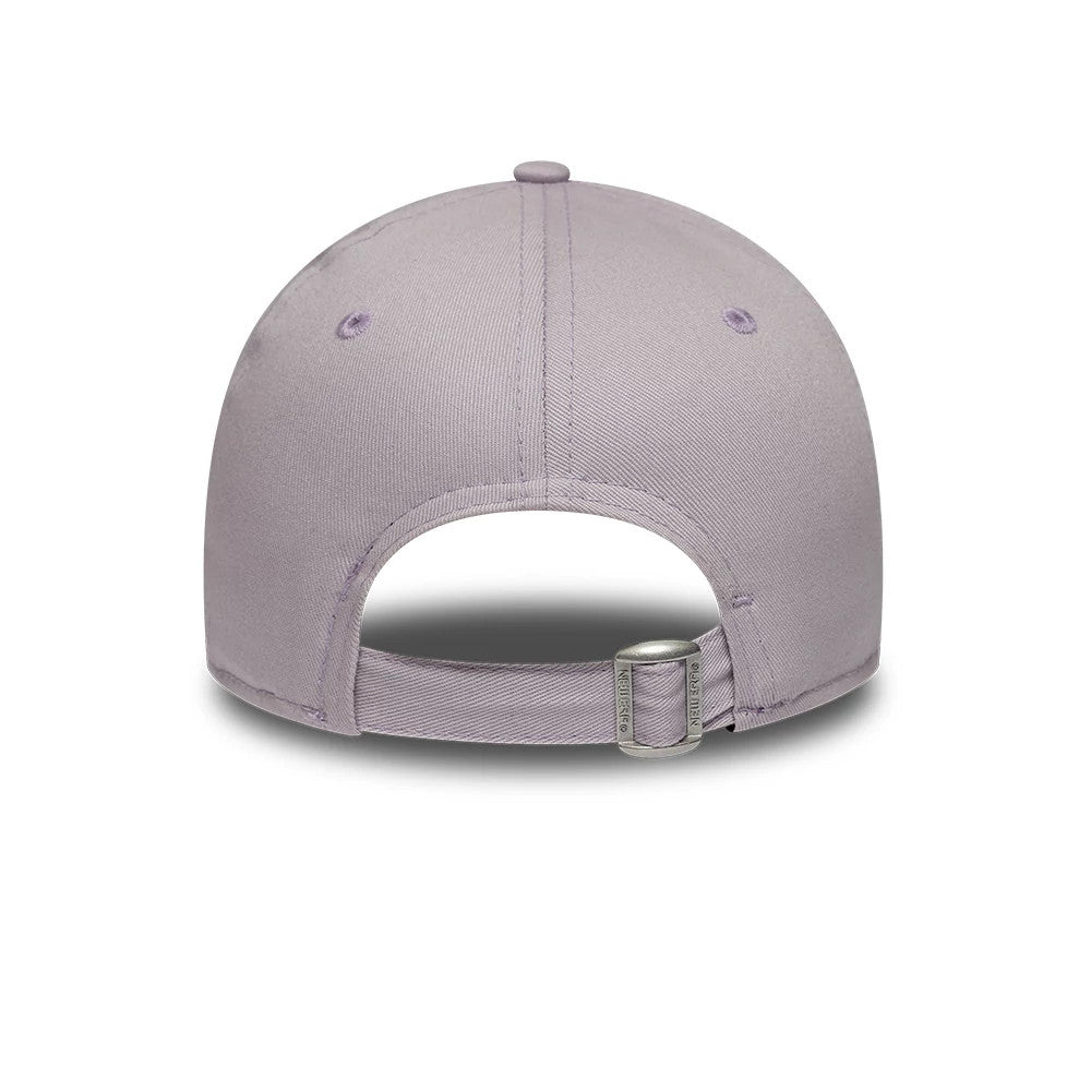 Pictured is this Youth MLB League Essential New York Yankees 9FORTY cap in pastel purple. 4