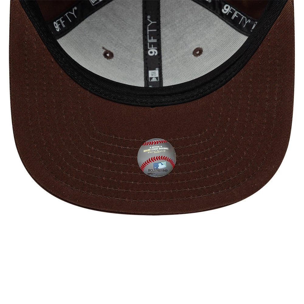 Pictured is this MLB League Essential New York Yankees 9FIFTY Original Fit cap in brown. 5