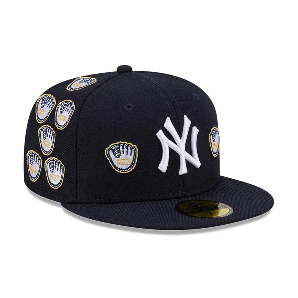 Pictured is this MLB X Spike Lee Gloves New York Yankees 59FIFTY Fitted cap in navy. 4