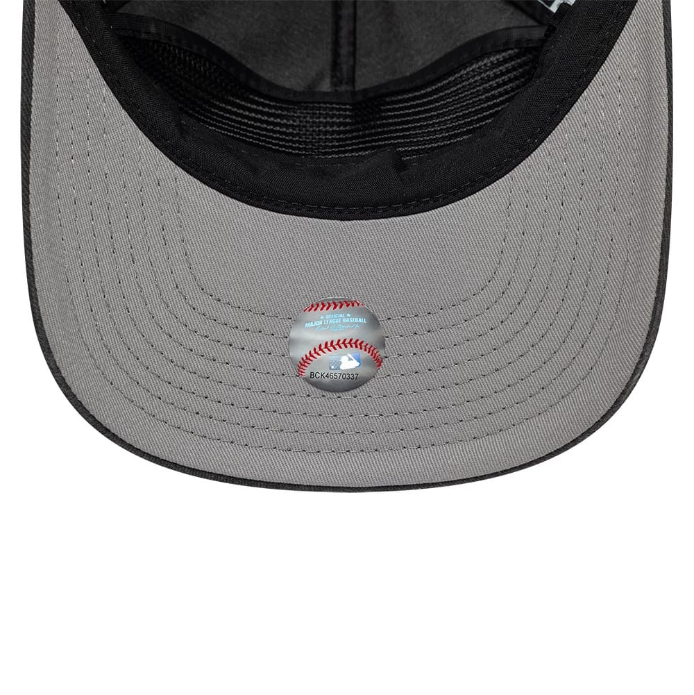 Pictured is this MLB Chicago White Sox 19TWENTY cap in black. 2