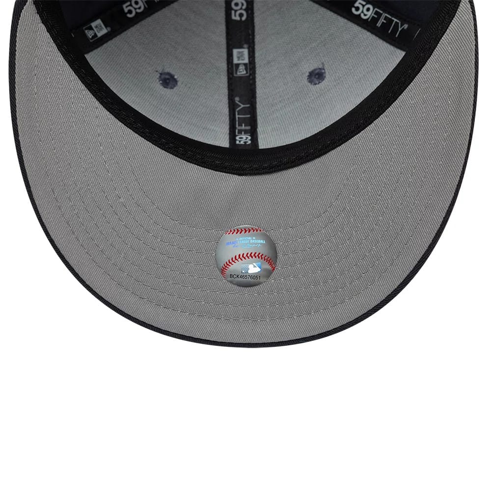 Pictured is this MLB New York Mets 59FIFTY Fitted cap in dark grey. 2