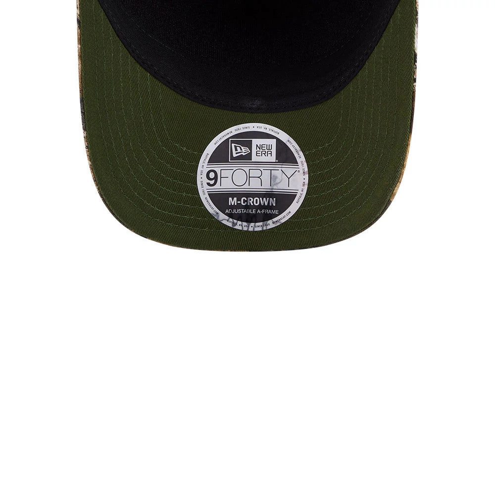 Yankees MLB Cotton Twill Dark Beige New Era 9FORTY M-Crown A-Frame Adjustable Cap, inside view showing the black sweatband, a green undervisor and the central placement of a 9FORTY size sticker on the underside of the visor.