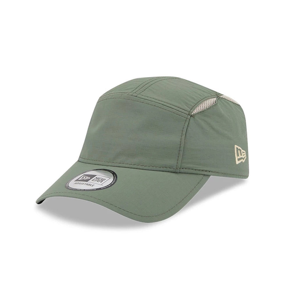 New Era Elevated Basics Open Green Runner Adjustable Cap, three-quarter view with the white embroidered New Era flag logo on the left side, a green curved visor featuring a 9FORTY size sticker, and mesh vent panels on the crown.