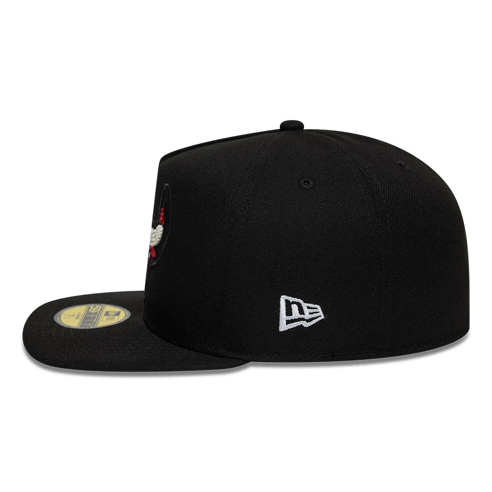 Chicago Bulls NBA Bead Black New Era 59FIFTY A-Frame Fitted Cap, side view showing the white embroidered New Era flag logo on the left side of the black crown, with a flat black visor featuring the gold 59FIFTY size sticker.