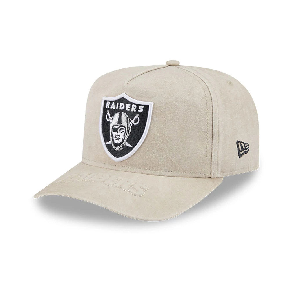 Las Vegas Raiders NFL Light Beige New Era 9FIFTY A-Frame Snapback Adjustable Cap, three-quarter view showing the raised embroidered Raiders logo in black and white on the front panel, light beige visor with embossed lettering.