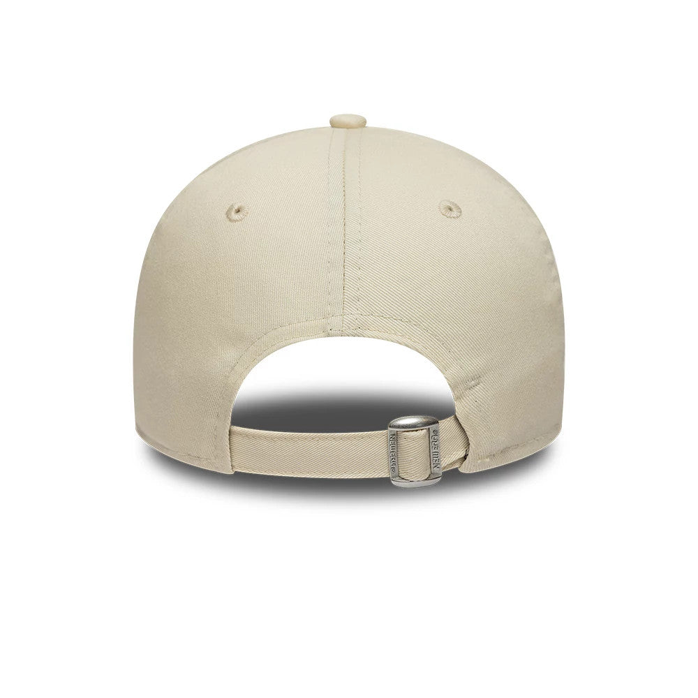 Pictured is this Gettomasa X New Era 9TWENTY Adjustable cap in light beige. 4