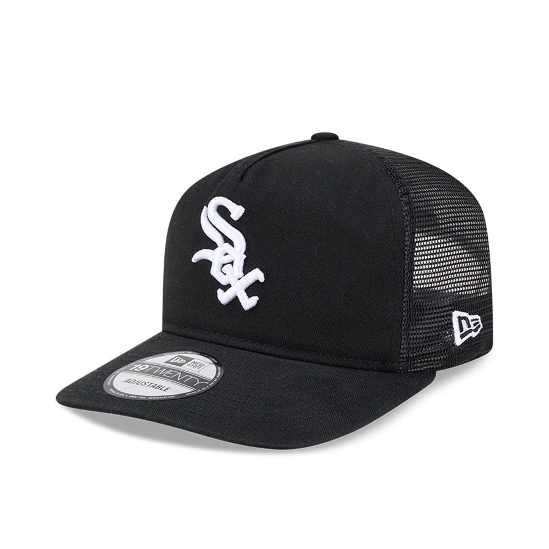 Pictured is this MLB Evergreen Chicago White Sox 19TWENTY cap in black. 1