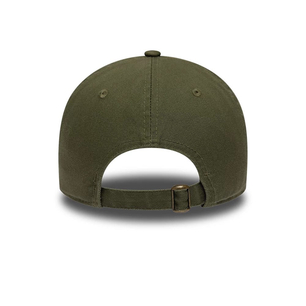 Pictured is this Washed Williams 9TWENTY cap in green. 4