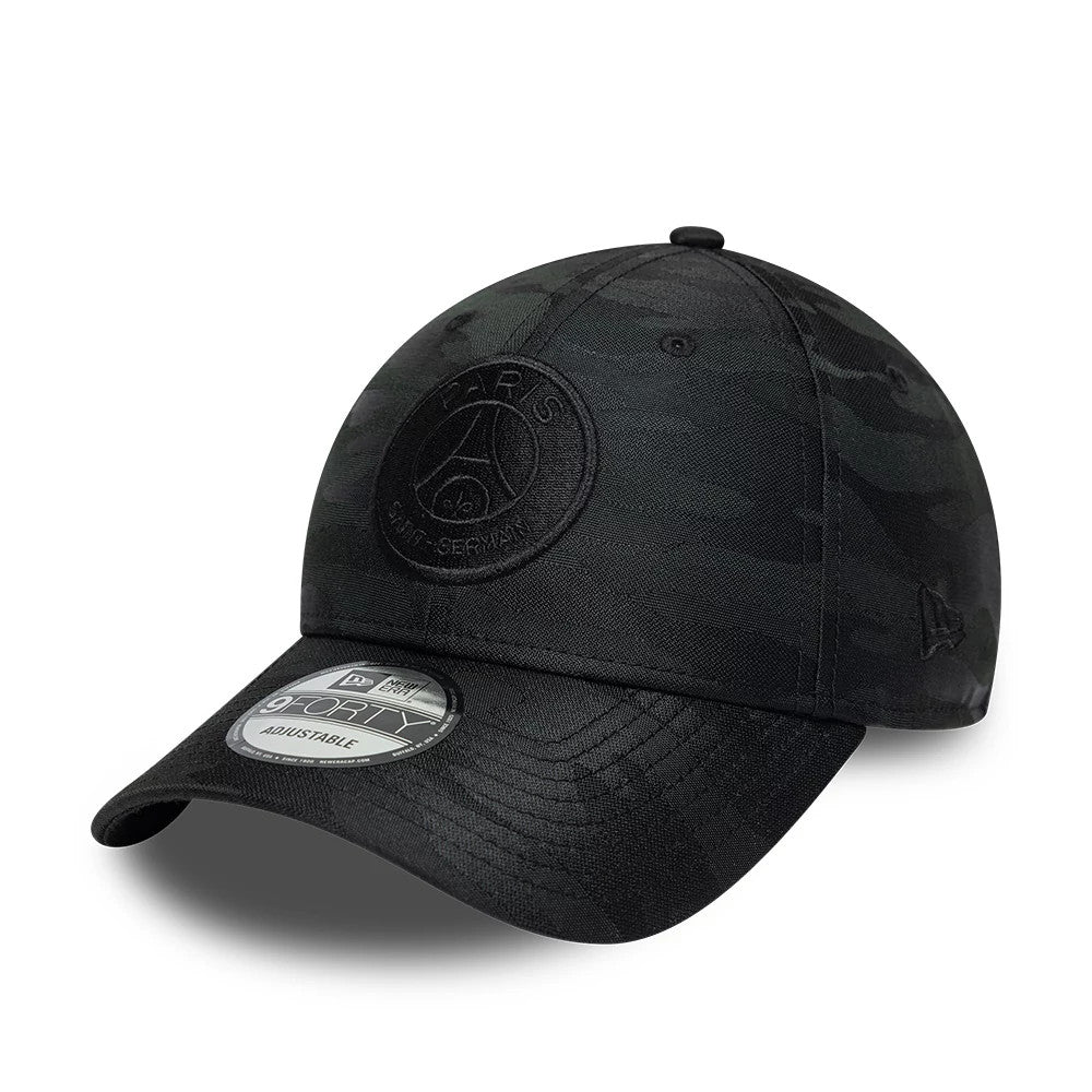 Paris Saint-Germain Camo Black New Era 9FORTY Adjustable Cap, three-quarter view showing the black embroidered Paris Saint-Germain logo on the front panel, camouflage pattern, and the 9FORTY size sticker on the slightly curved visor.