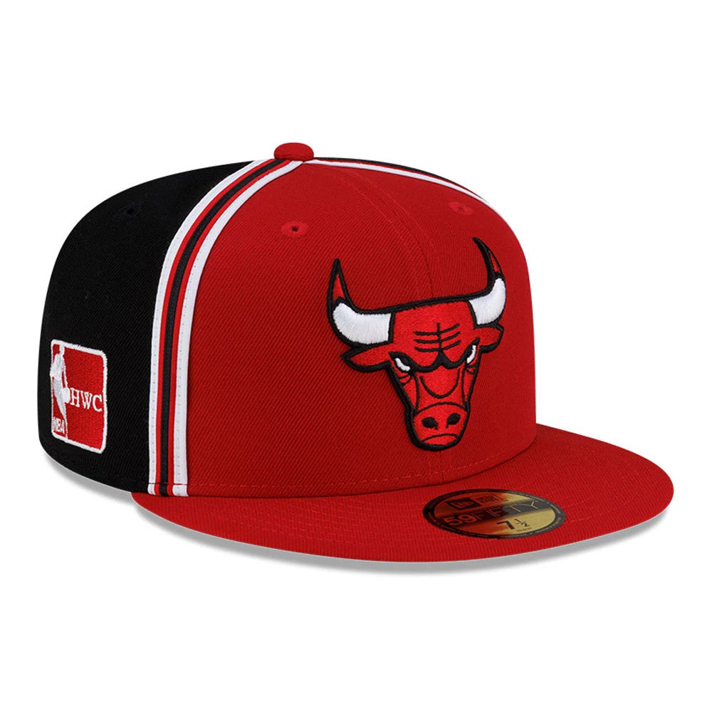 Chicago Bulls NBA Hardwood Classic Players Red New Era 59FIFTY Fitted Cap, front view showing the raised red and white Bulls logo embroidered on the red front panels, with a black side panel and gold 59FIFTY size sticker on the flat red visor.