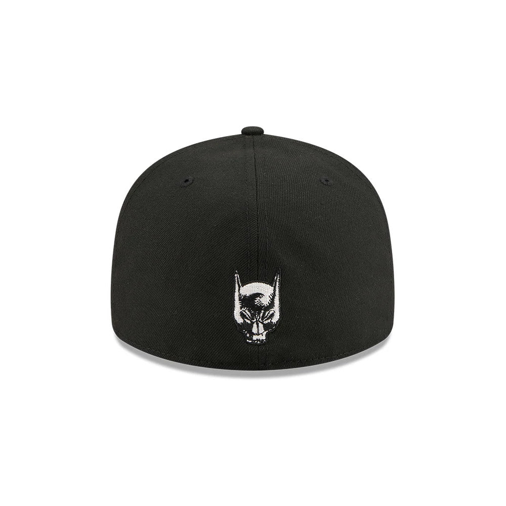 Pictured is this DC Batman 59FIFTY Fitted cap in black. 7