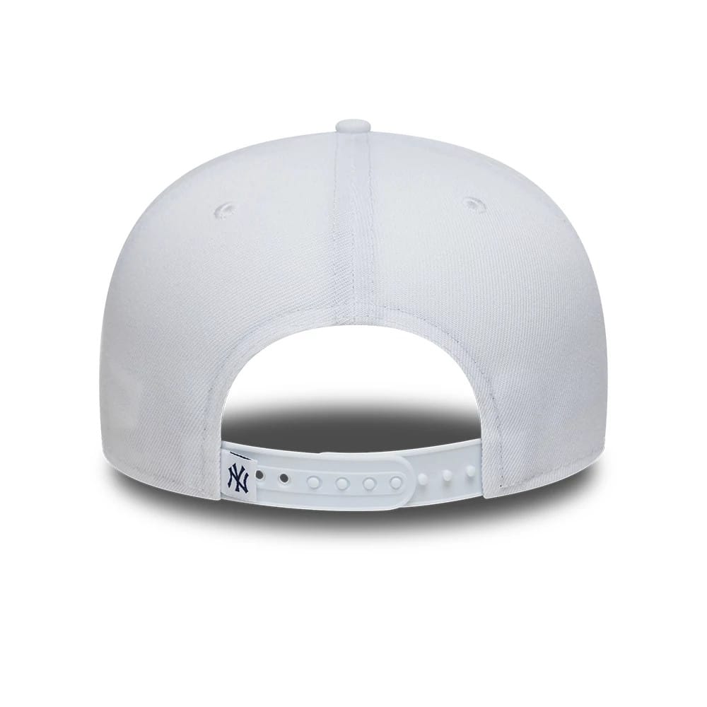 Pictured is this MLB Floral New York Yankees 9FIFTY Snapback cap in white. 4