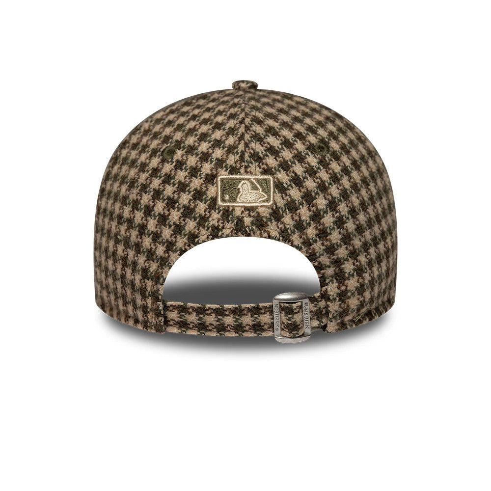 Boston Red Sox Womens MLB Houndstooth Green New Era 9FORTY M-Crown Adjustable Cap, rear view showing the embroidered MLB Batterman logo on the houndstooth pattern, with an adjustable strap and buckle for a custom fit.