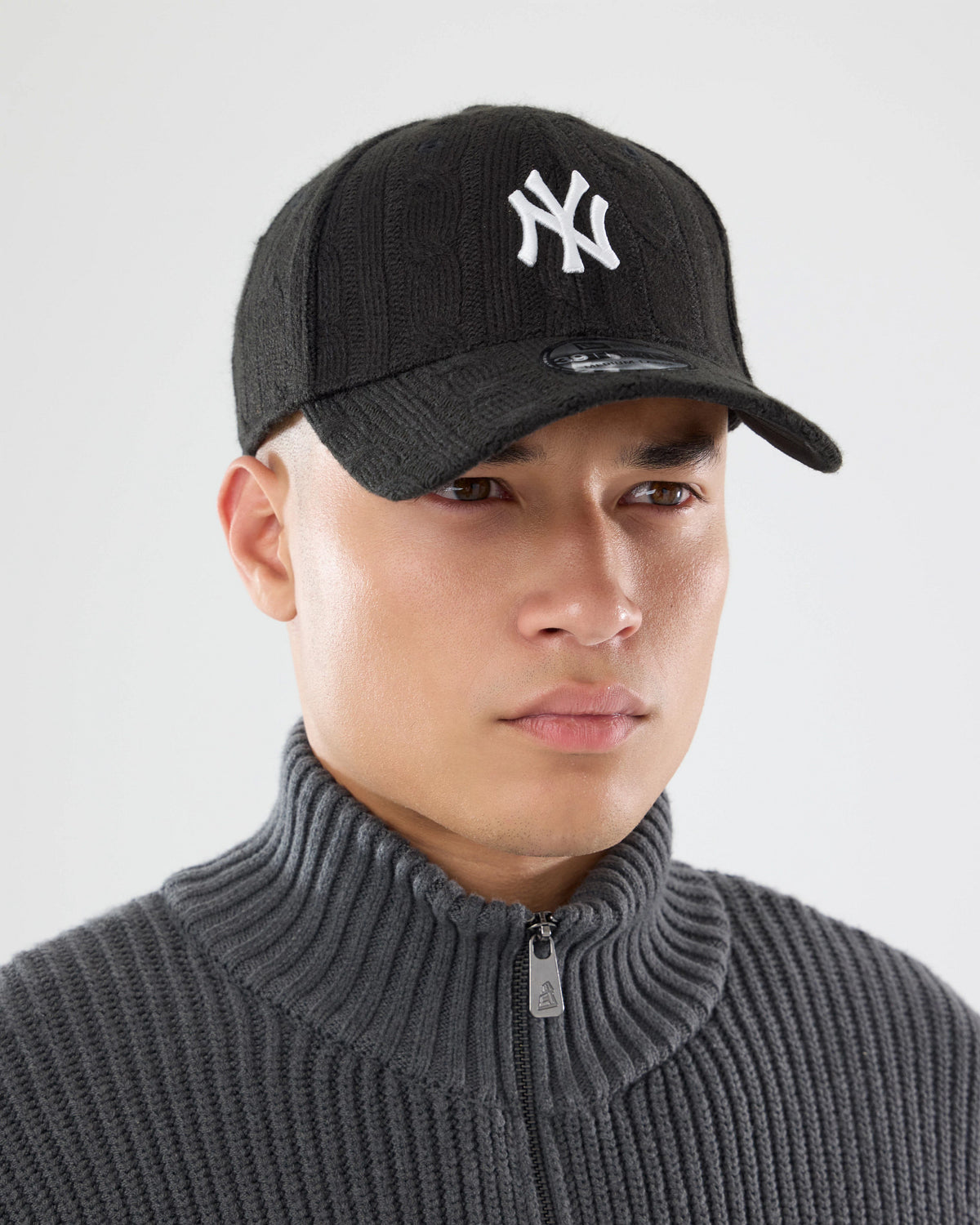 Pictured is this MLB Knitted New York Yankees 39THIRTY Stretch Fit cap in black. 4