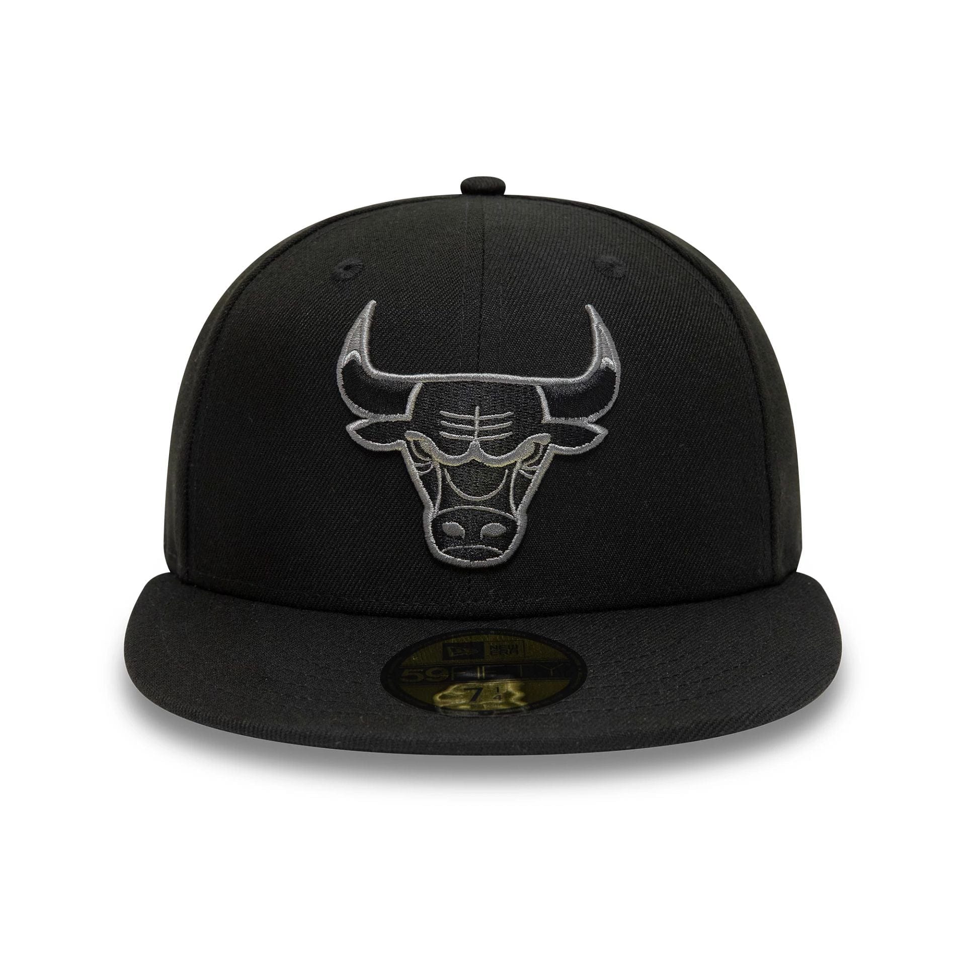 This is a Chicago Bulls NBA Black 59FIFTY Fitted Cap 2