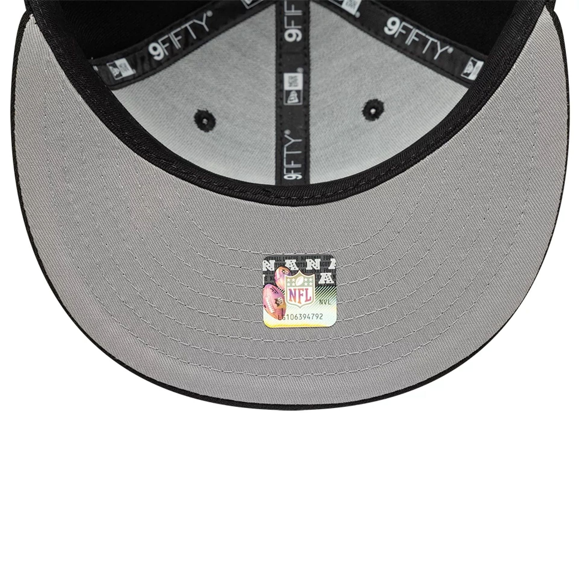 This is a New York Giants NFL Black 9FIFTY Snapback Adjustable Cap 2