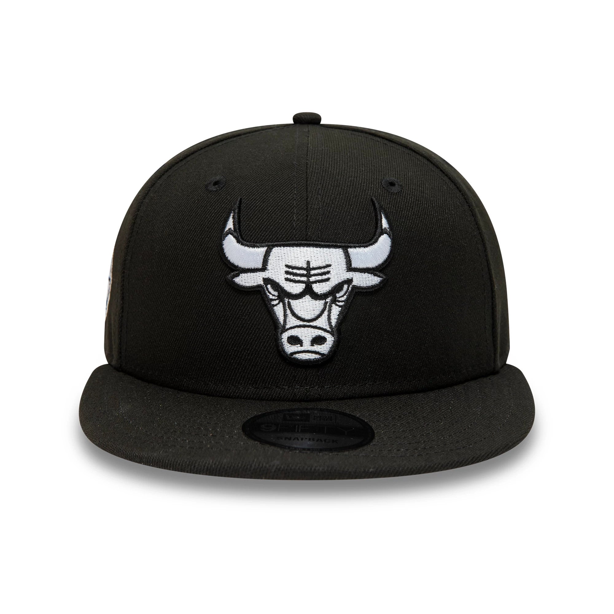 Pictured is this Chicago Bulls NBA Sidepatch Black 9FIFTY Snapback Adjustable cap. 3