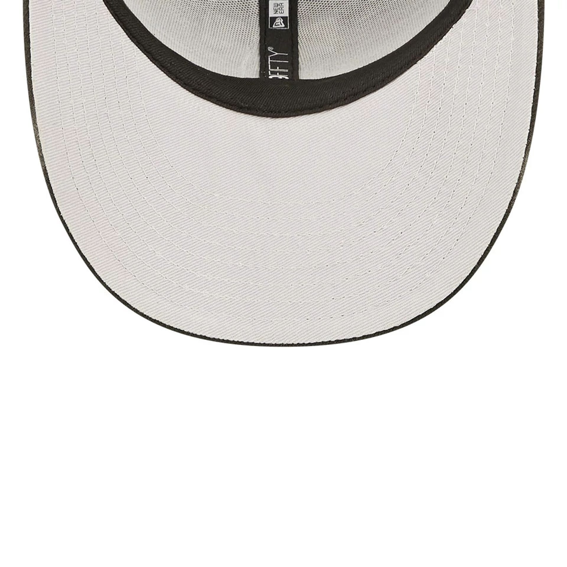 Pictured is this Minnesota Twins Black Low Profile 59FIFTY Fitted Cap 2
