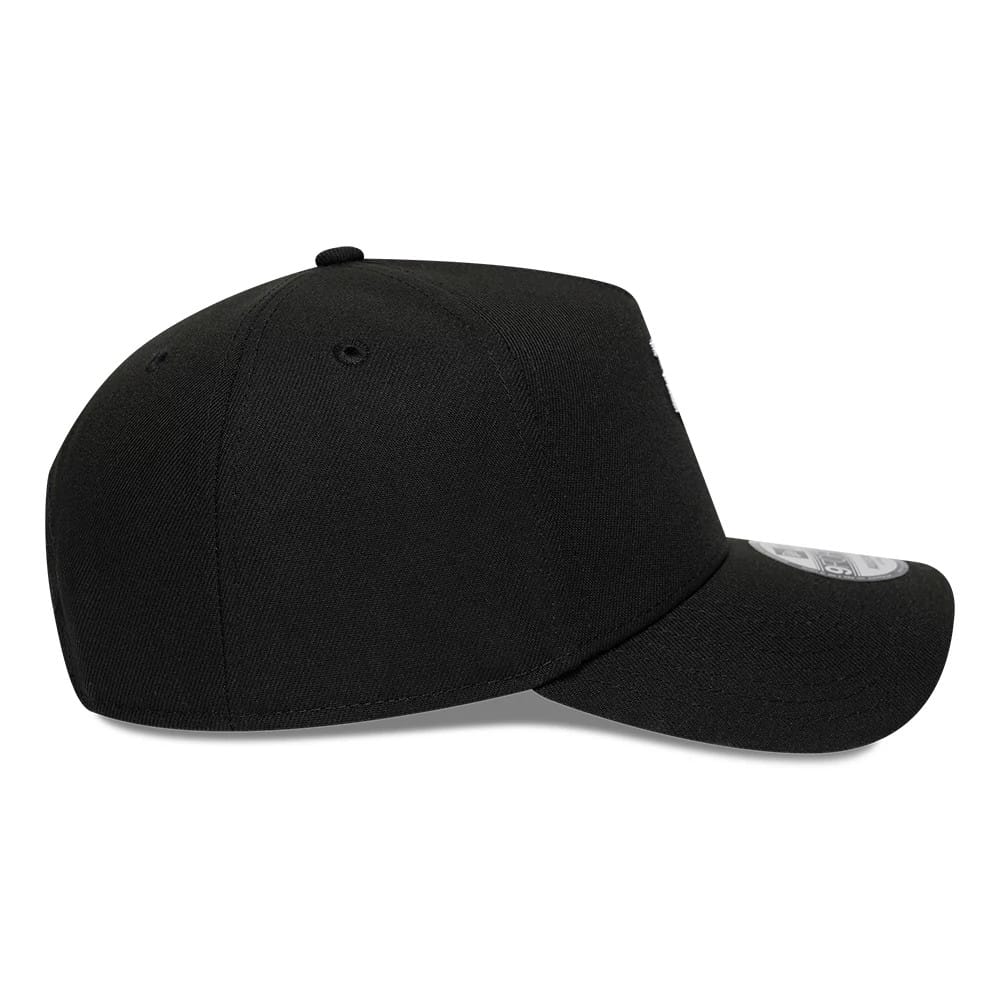 Pictured is this MLB Upsidedown LA Dodgers 9FORTY A-Frame cap in black. 7
