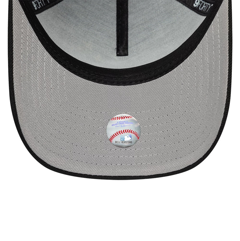 LA Dodgers MLB Cooperstown Black New Era 9FORTY A-Frame Cap, inside view showing the grey undervisor with a Cooperstown Collection sticker, black internal taping with white logos, and a black sweatband around the crown.