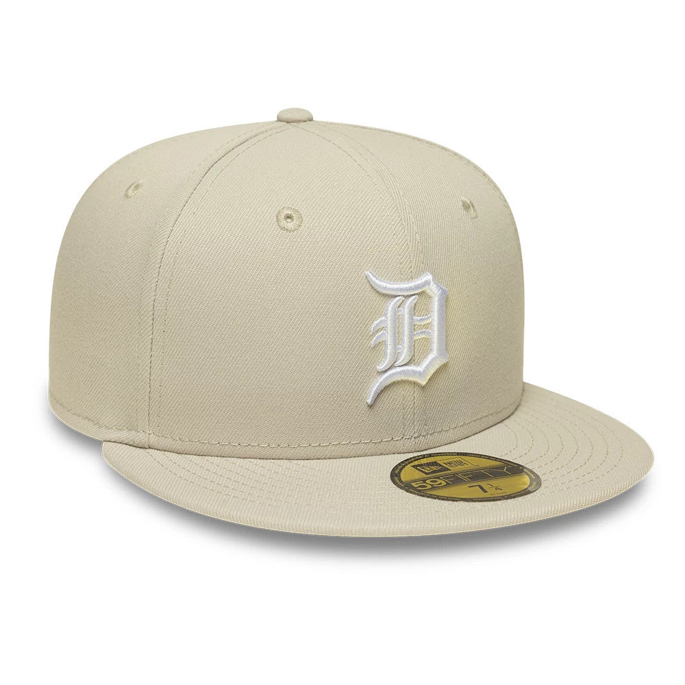 Detroit Tigers MLB Beige New Era 59FIFTY Fitted Cap, front view showing the white embroidered Old English D logo on the structured beige crown, with a matching flat visor and a gold 59FIFTY size sticker centred on the visor.