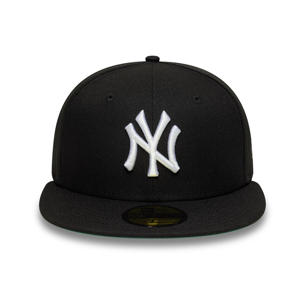New York Yankees MLB Black New Era 59FIFTY Fitted Cap, front view showing a white embroidered NY logo on the structured black crown, a flat black visor with a gold 59FIFTY size sticker, and matching black eyelets.