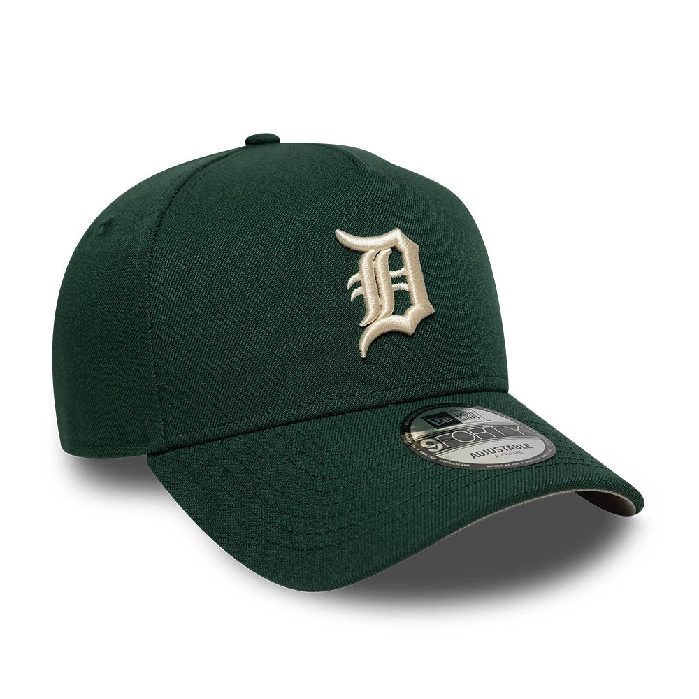 Detroit Tigers MLB Dark Green New Era 9FORTY A-Frame Adjustable Cap, three-quarter view showing the raised white embroidered team logo on the structured dark green front panel, with a curved visor and a 9FORTY size sticker on top.