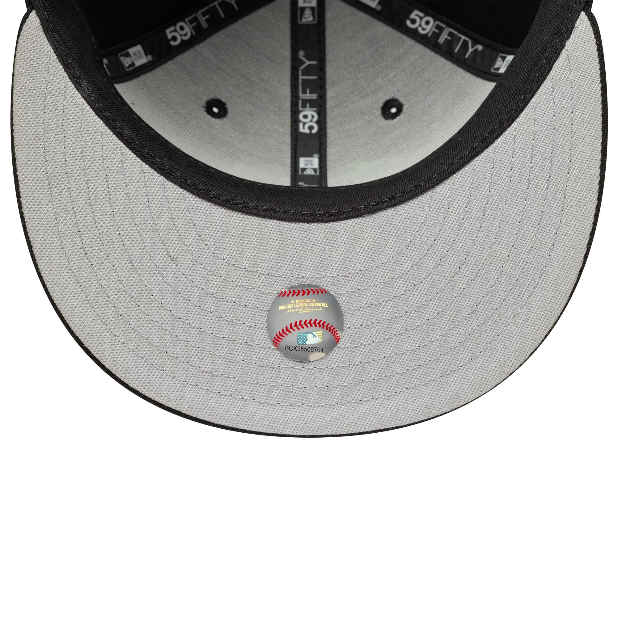 This is a Chicago White Sox MLB Spider Black 59FIFTY Fitted Cap 2