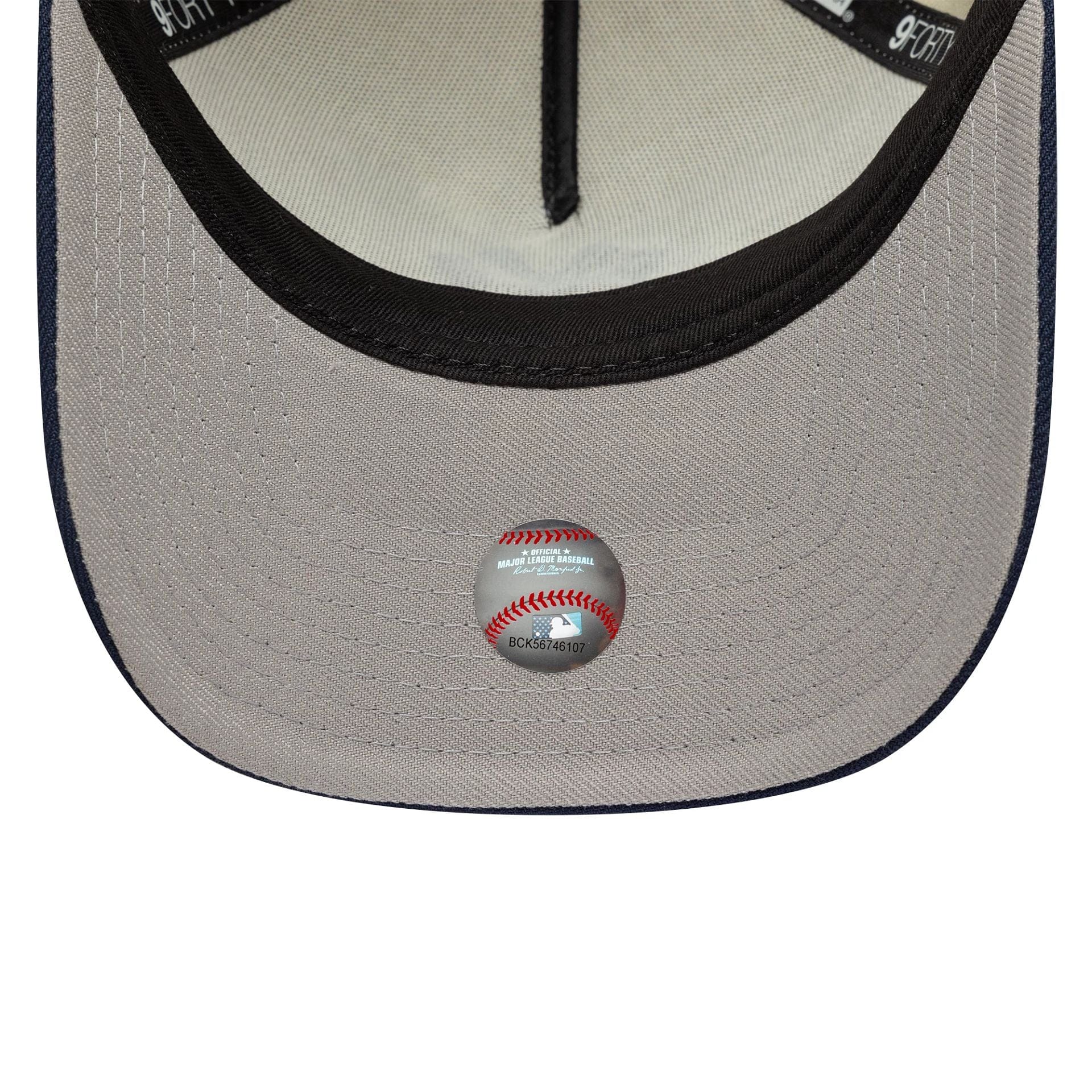 This is a New York Yankees MLB Chrome Blue Contrast Cream 9FORTY A-Frame Adjustable Cap 2