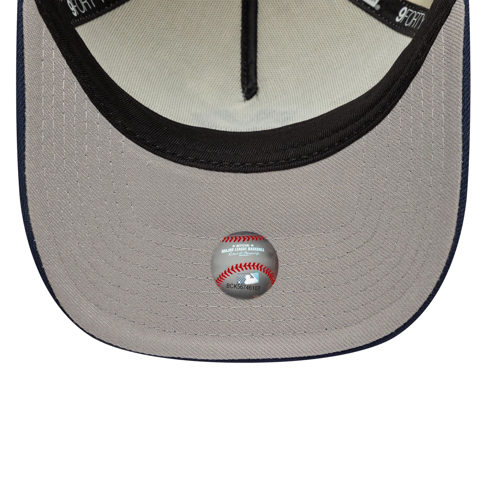 This is a New York Yankees MLB Chrome Blue Contrast Cream 9FORTY A-Frame Adjustable Cap 2